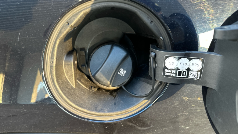 MINI Hatchback 1.5 Cooper Classic 3dr Auto [Comfort/Nav Pack] Petrol Hatchback